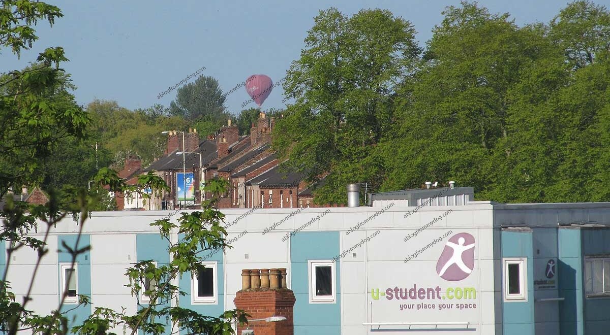 Virgin Hot Air balloon over Carlisle, coming into land
