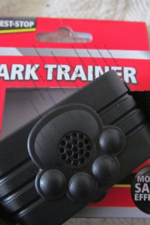 Pest-Stop bark trainer - measures about 7cm x 3.5cm