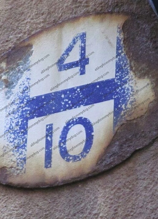 Blue Hydrant marker sign